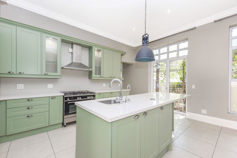 Townhouse let in Fourways Area - FYL1740708 Townhouse let in Fourways Area - FYL1740708