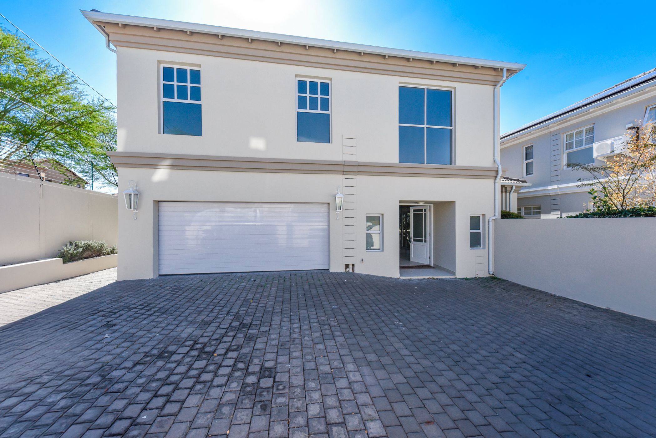 Townhouse let in Fourways Area - FYL1740708