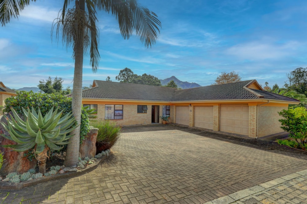 House let in Heather Park, George - GEO1737593