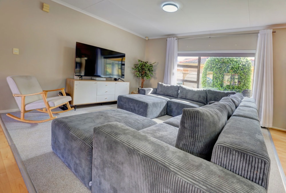 House let in Heather Park, George - GEO1737593