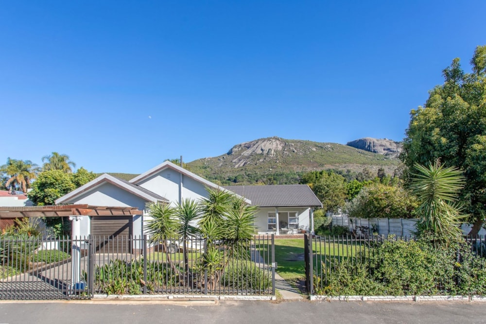 Single-storey house for sale in Hoog-En-Droog - TK1739248 Single-storey house for sale in Hoog-En-Droog - TK1739248