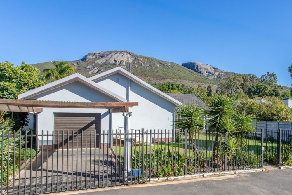 Single-storey house for sale in Hoog-En-Droog - TK1739248 Single-storey house for sale in Hoog-En-Droog - TK1739248