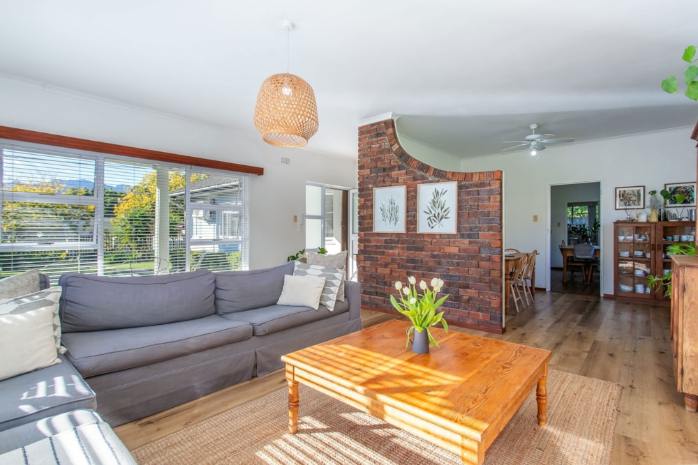 Single-storey house for sale in Hoog-En-Droog - TK1739248