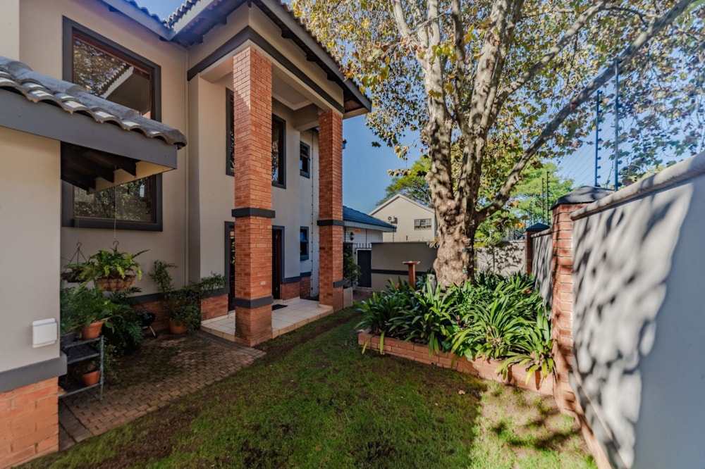 House for sale in Lynnwood, Pretoria East - PT1739001 House for sale in Lynnwood, Pretoria East - PT1739001
