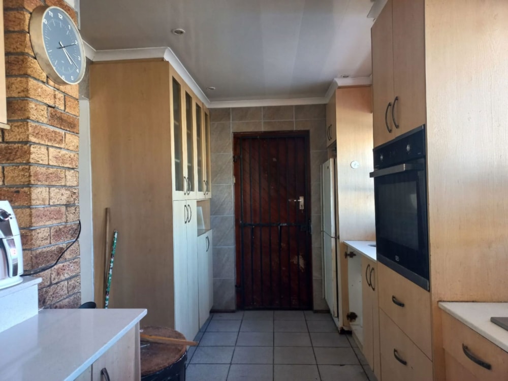 House for sale in Wavecrest - 1MN1738853