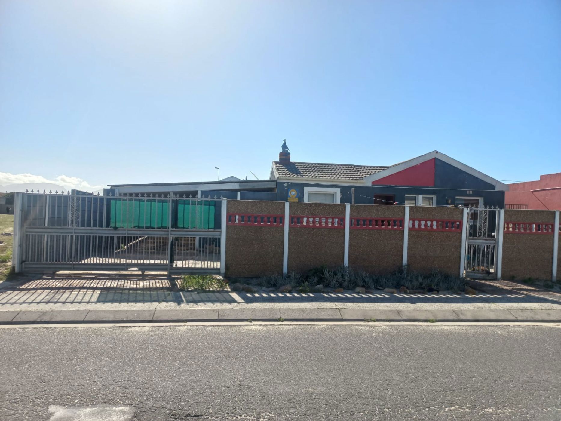 House for sale in Wavecrest - 1MN1738853