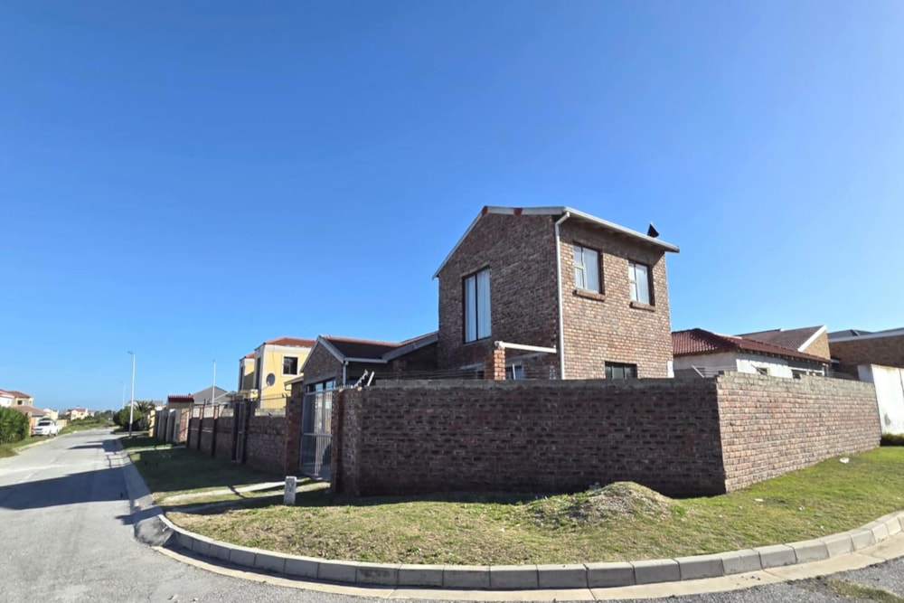 House for sale in Bluewater Bay, Port Elizabeth, Gqeberha - 1PLZ1736023 House for sale in Bluewater Bay, Port Elizabeth, Gqeberha - 1PLZ1736023