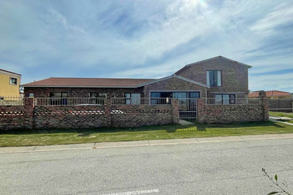 House for sale in Bluewater Bay, Port Elizabeth, Gqeberha - 1PLZ1736023