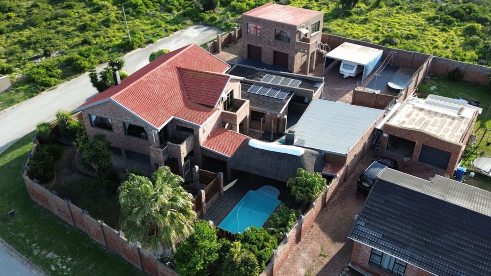 House for sale in Bluewater Bay, Port Elizabeth, Gqeberha - 1PLZ1737488 House for sale in Bluewater Bay, Port Elizabeth, Gqeberha - 1PLZ1737488
