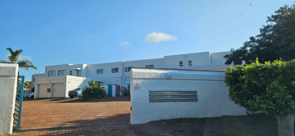 Apartment for sale in Summerstrand - 1PLZ1740860 Apartment for sale in Summerstrand - 1PLZ1740860