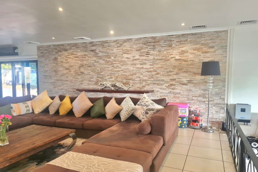House for sale in Athlone Park - 1WB1741232