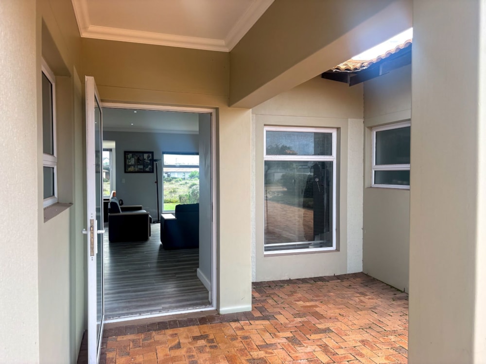 House for sale in Langebaan Country Estate - LA1739679 House for sale in Langebaan Country Estate - LA1739679
