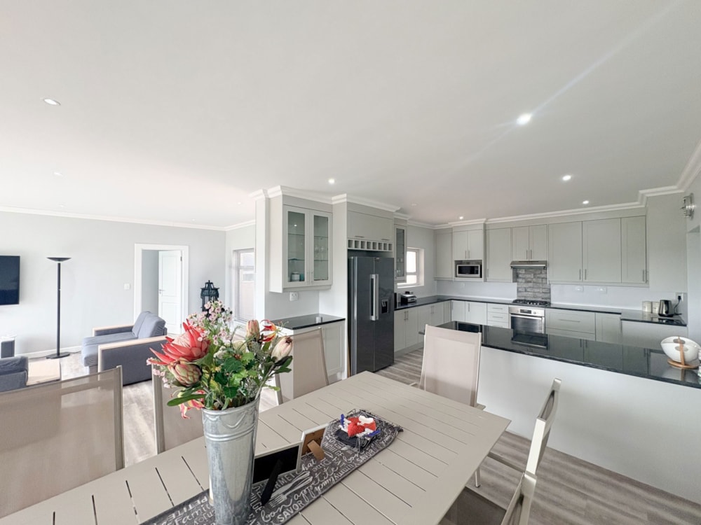 House for sale in Langebaan Country Estate - LA1739679 House for sale in Langebaan Country Estate - LA1739679