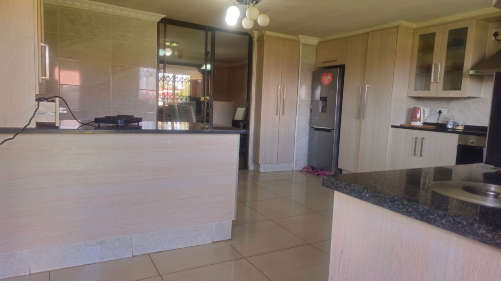House for sale in Dawn Park - BOK1740796
