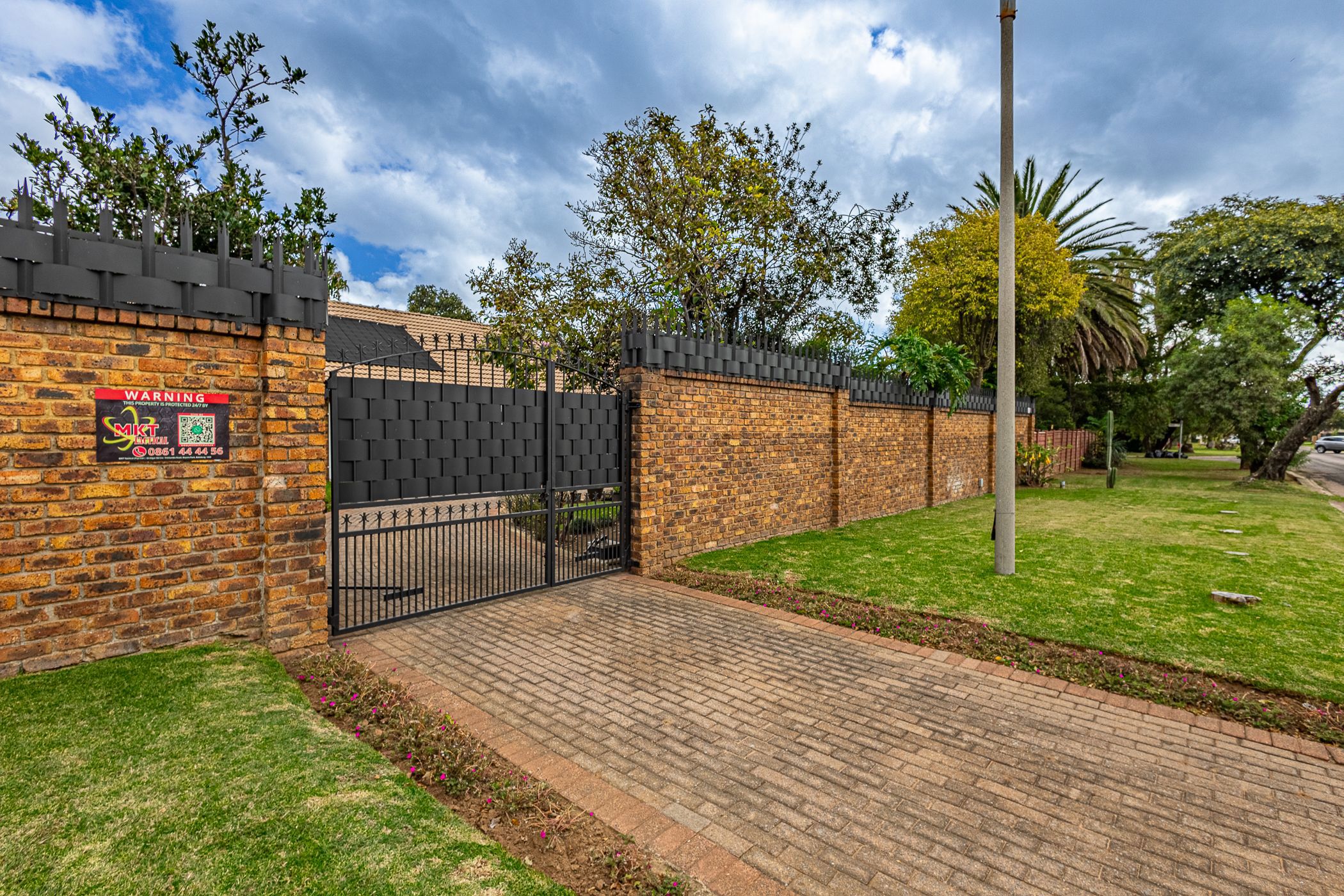House for sale in Sunward Park - BOK1730343