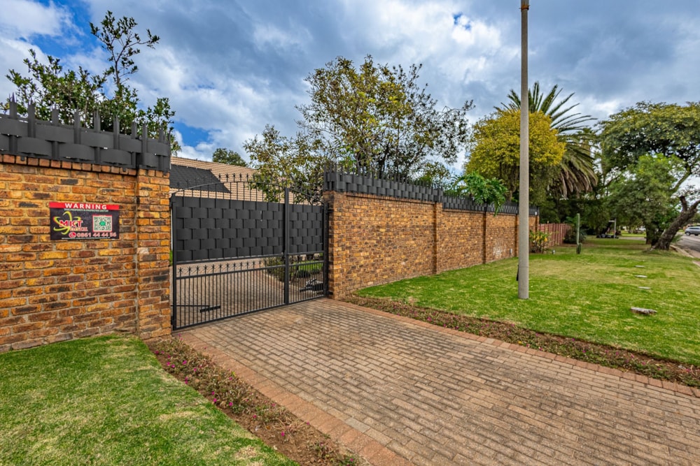 House for sale in Sunward Park - BOK1730343