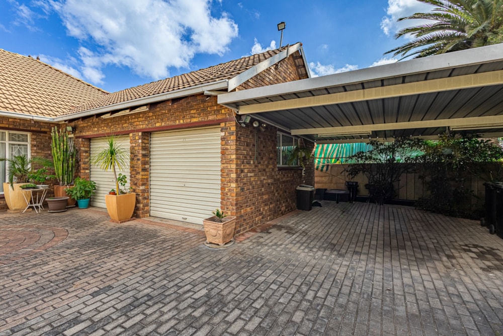 House for sale in Sunward Park - BOK1730343