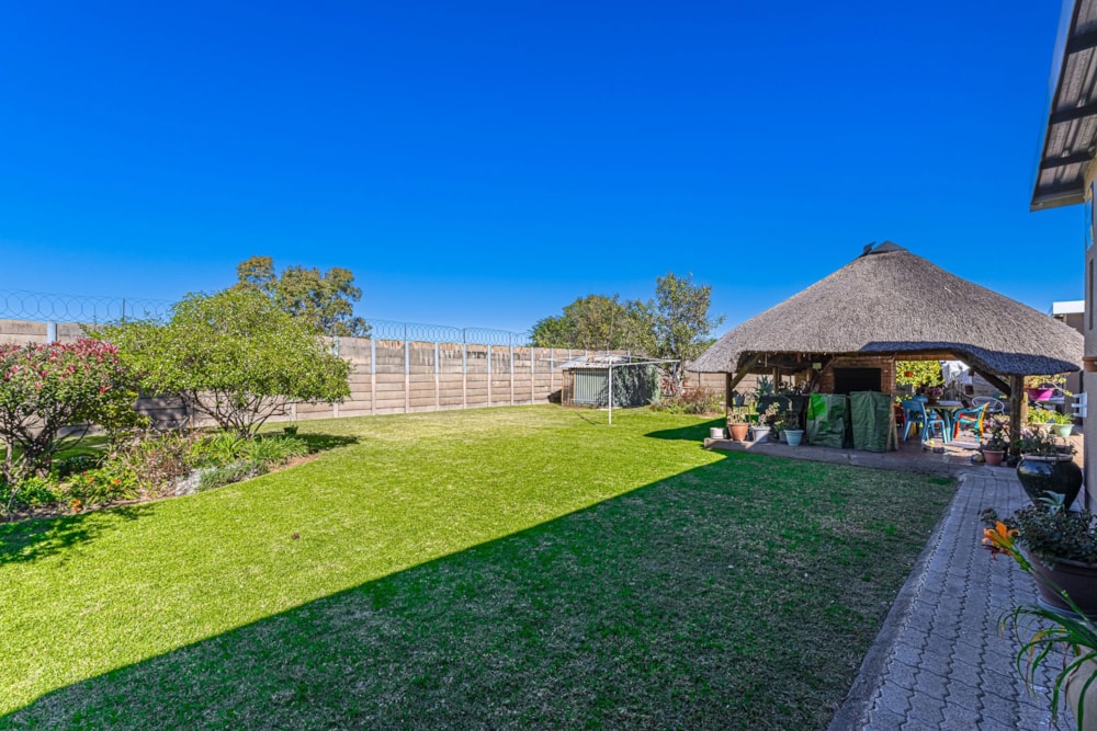 House for sale in Parkrand - BOK1739671 House for sale in Parkrand - BOK1739671