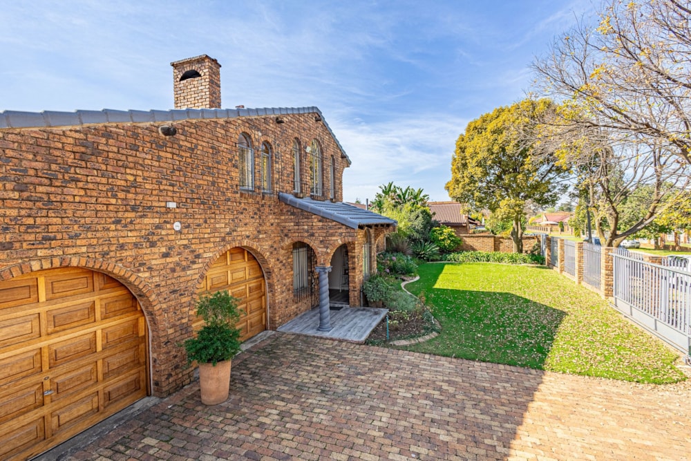 House for sale in Ravenswood - BOK1741312