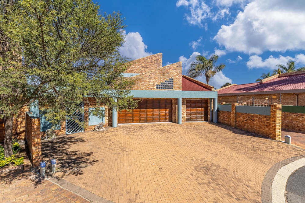 Double-storey house for sale in Beyers Park - BOK1739214