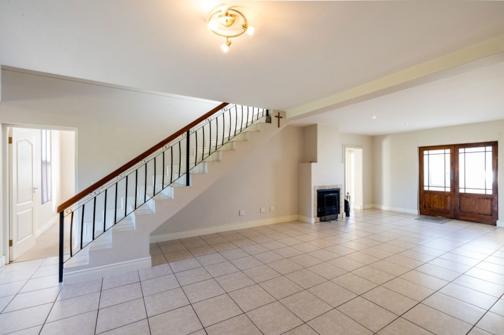 Security estate home for sale in Val de Vie Estate - VLV1738823