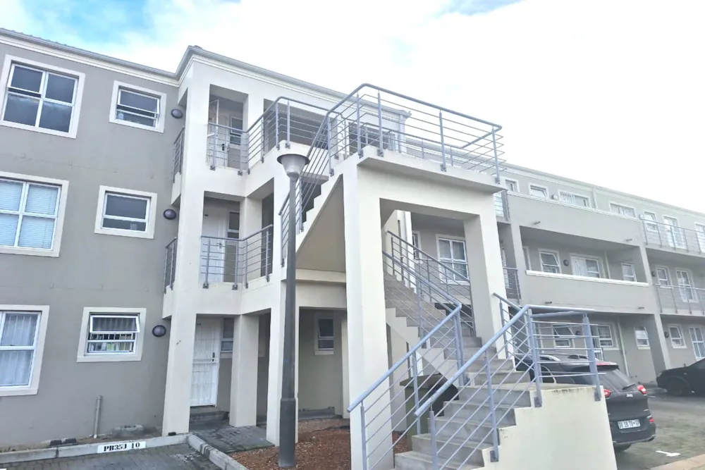 Security complex home let in Melkbosstrand - 1TV1733283