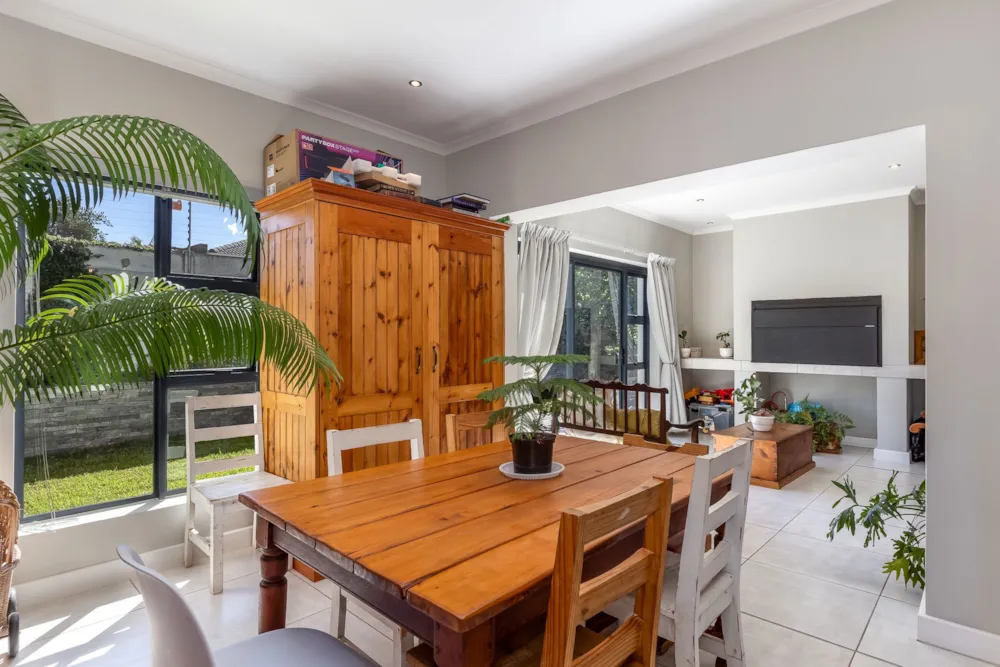 Security estate home sold in Protea Heights - 1BC1737899 Security estate home sold in Protea Heights - 1BC1737899