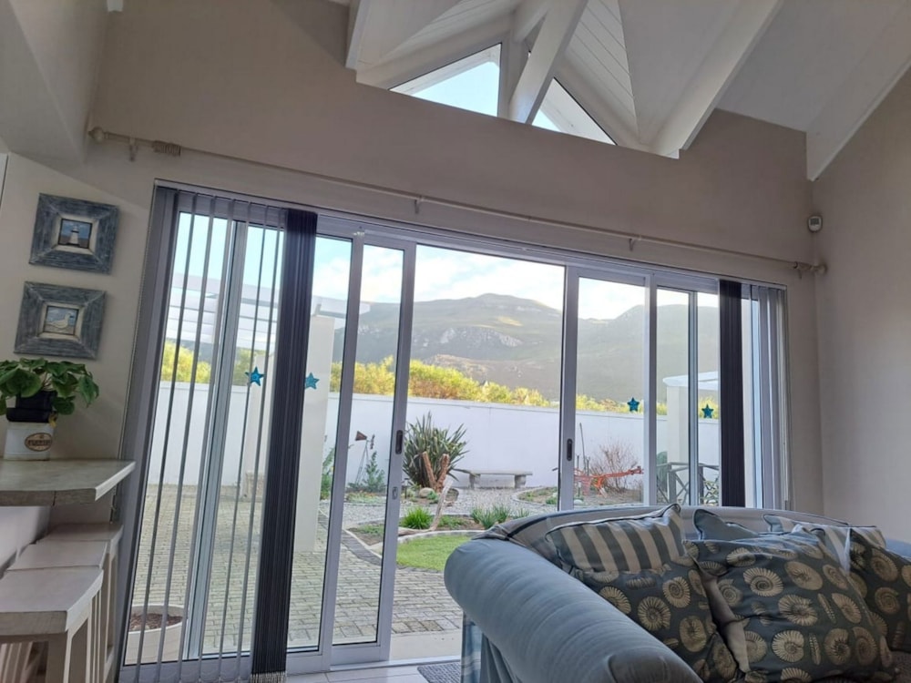 House to rent in Sandbaai - ONL1740859