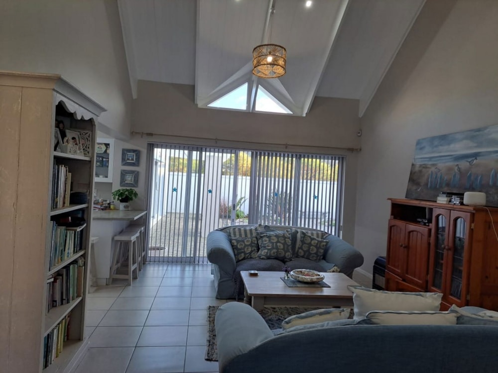 House to rent in Sandbaai - ONL1740859