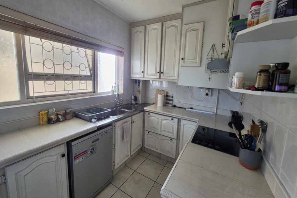 Apartment for sale in Athlone Park - 1WB1740492