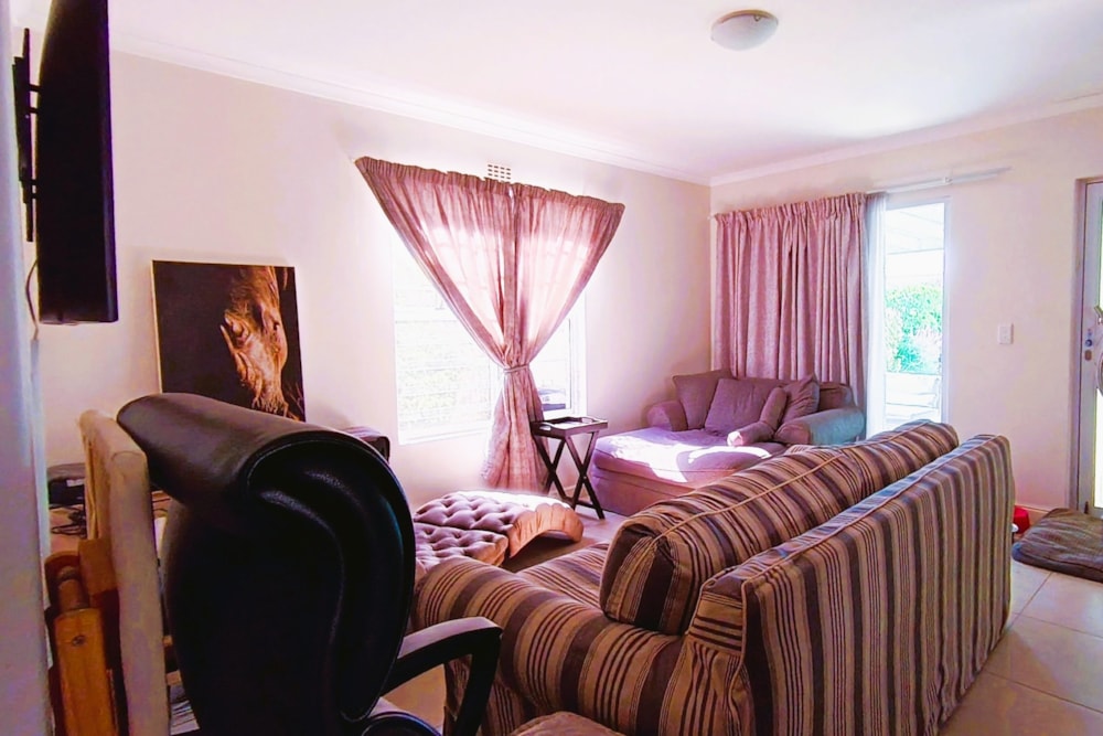 House to rent in Sunningdale, Blouberg - 1TV1738682