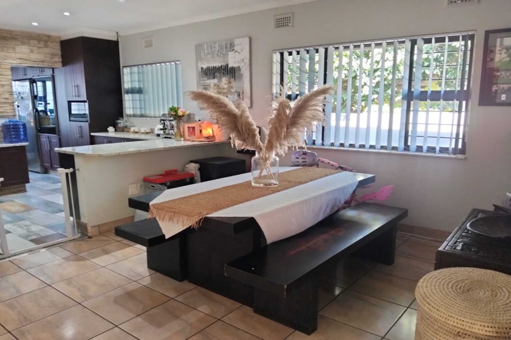 House for sale in Amanzimtoti - 1WB1741020