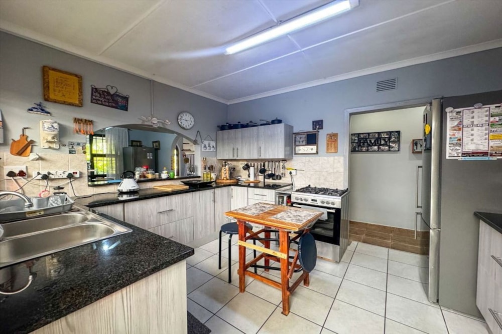 Apartment for sale in Amanzimtoti - 1WB1739332 Apartment for sale in Amanzimtoti - 1WB1739332