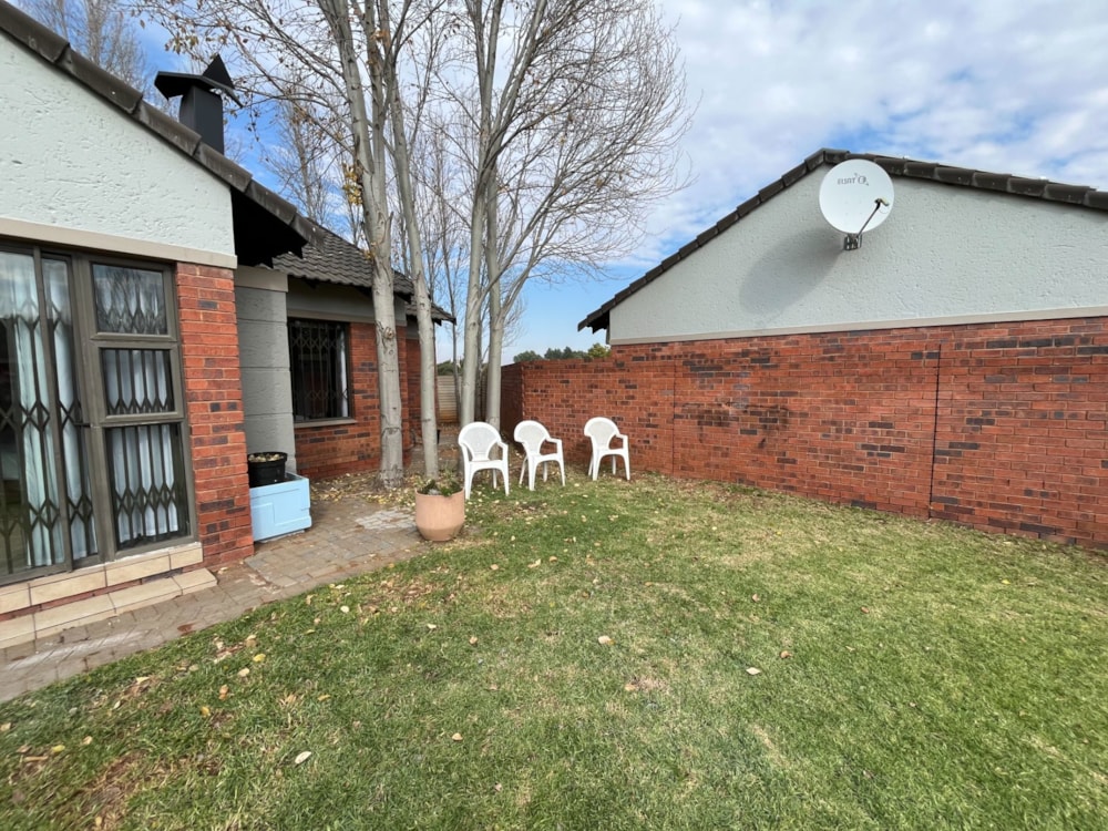 Townhouse for sale in Langenhovenpark - 1BX1740295 Townhouse for sale in Langenhovenpark - 1BX1740295