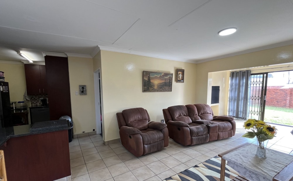 Townhouse for sale in Langenhovenpark - 1BX1740295 Townhouse for sale in Langenhovenpark - 1BX1740295