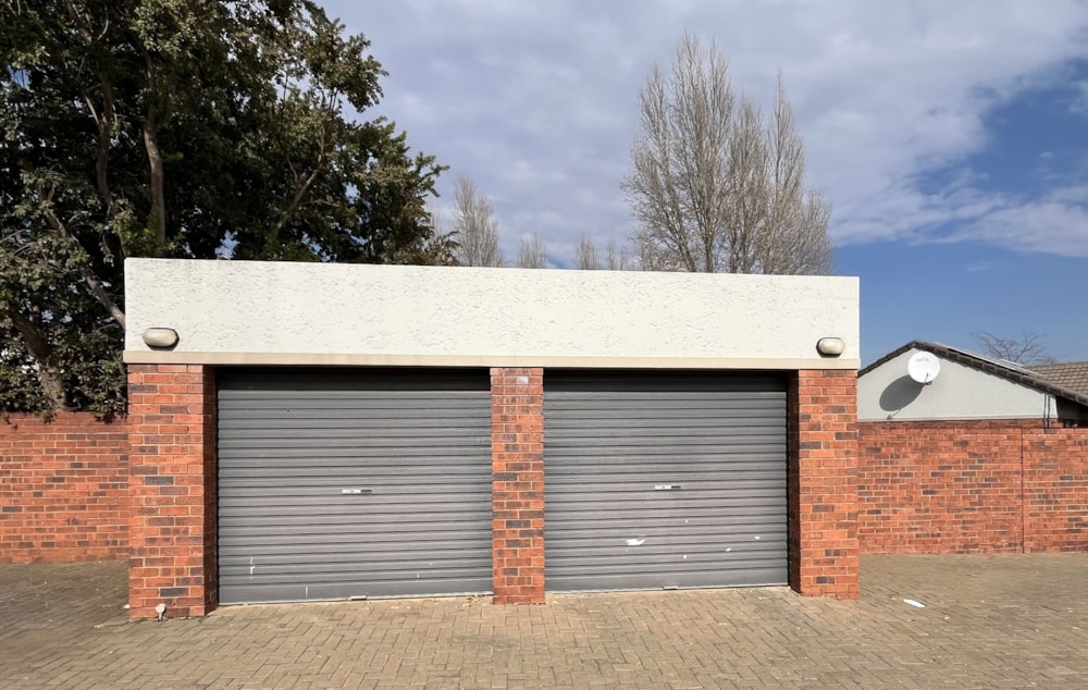 Townhouse for sale in Langenhovenpark - 1BX1740295 Townhouse for sale in Langenhovenpark - 1BX1740295