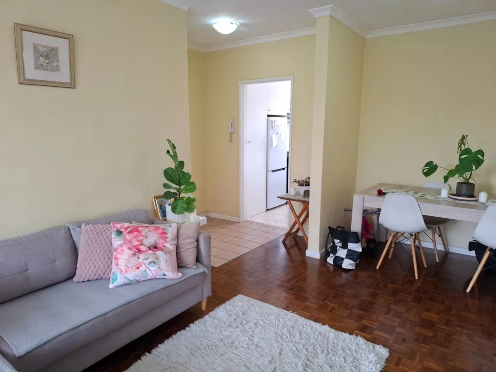 Apartment let in Kenilworth, Cape Town - RBL1741292 Apartment let in Kenilworth, Cape Town - RBL1741292