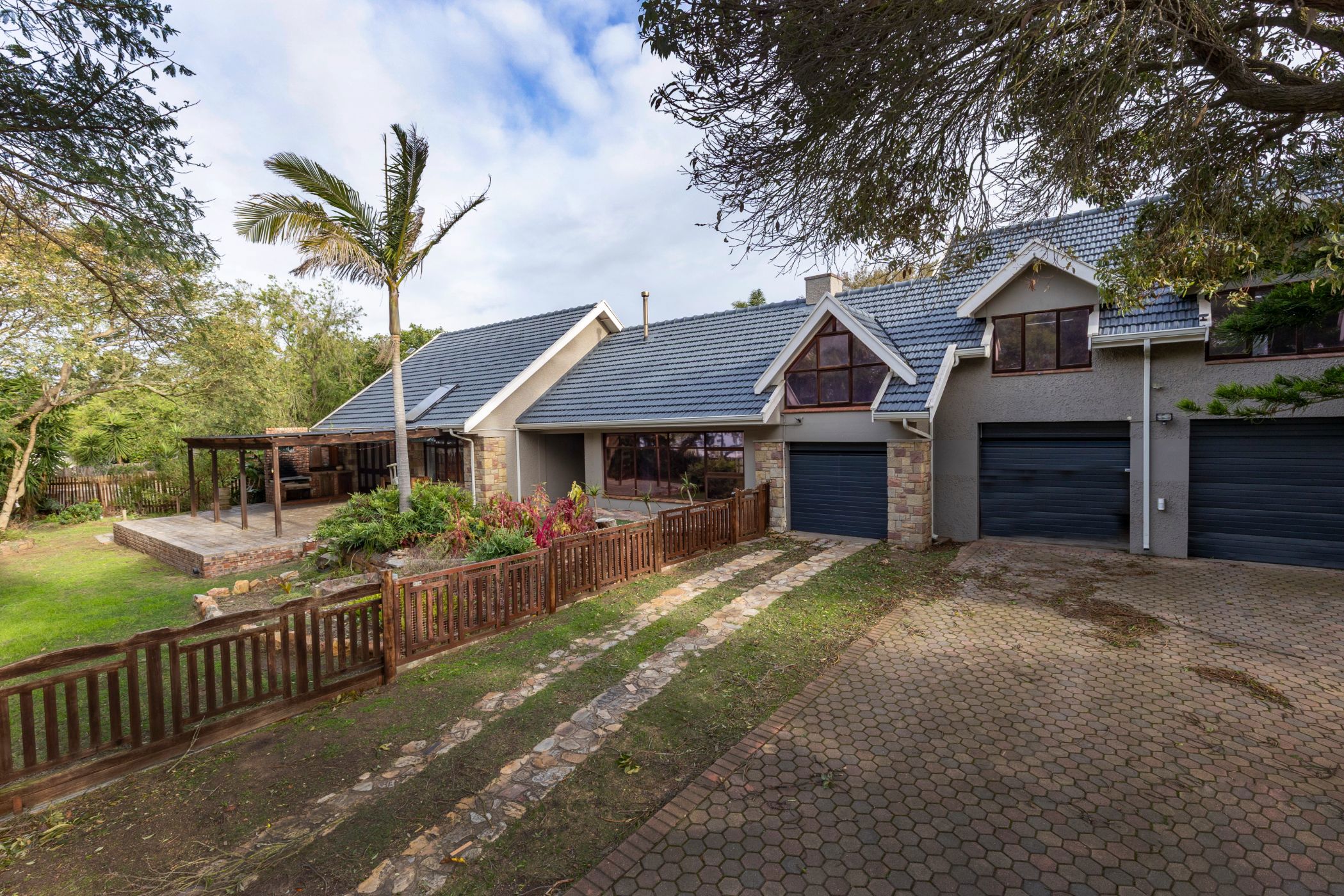 Double-storey house to rent in Mossel Bay Central - 1MB1740592