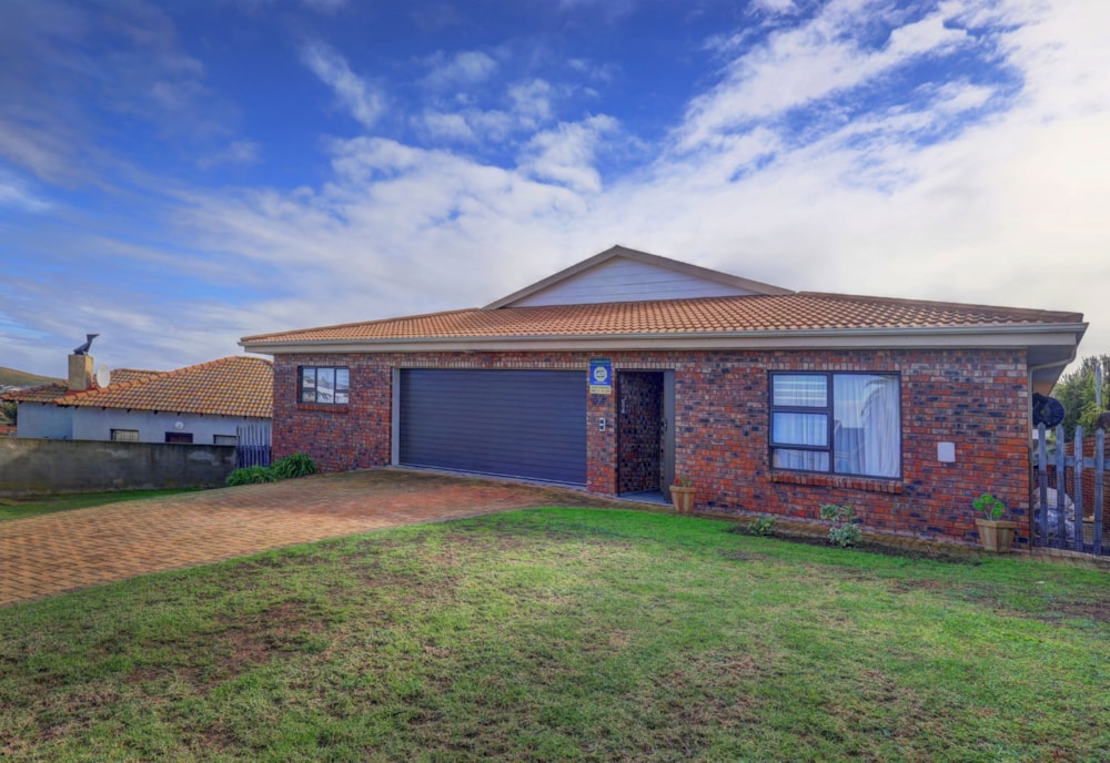 House for sale in Hartenbos Heuwels - 1MB1739310