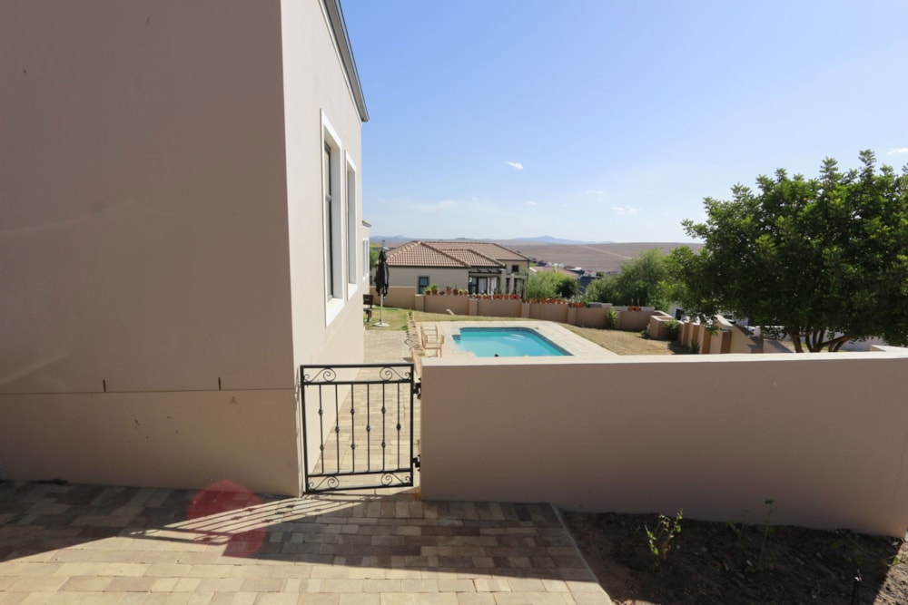 House to rent in Mount Royal Golf & Country Estate - 1SJ1734951