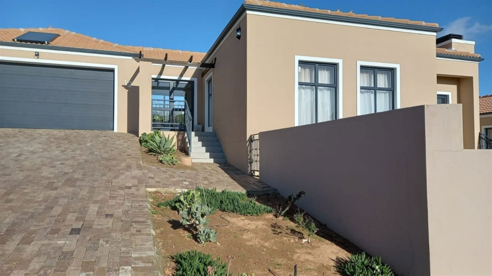 House to rent in Mount Royal Golf & Country Estate - 1SJ1734951