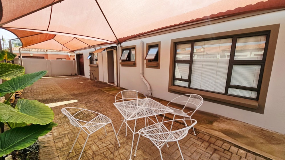 Townhouse to rent in Lydenburg (Mashishing) - 1LY1739360