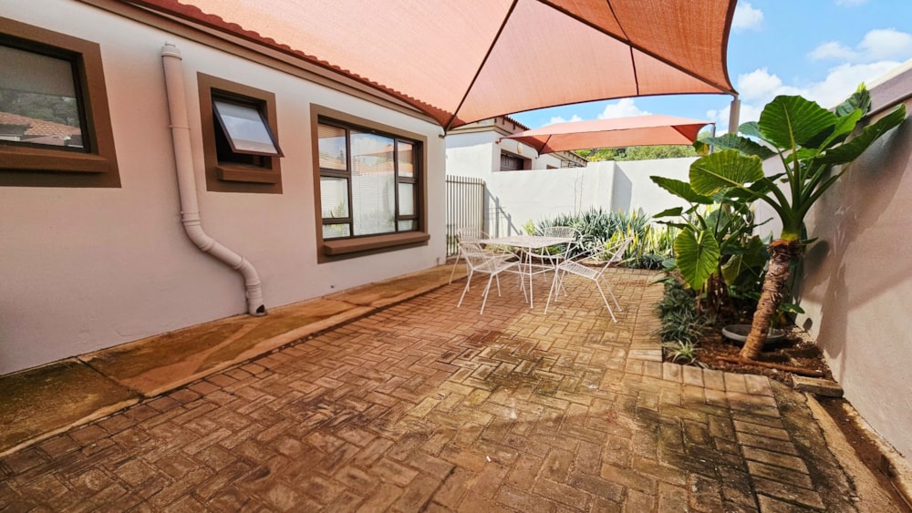 Townhouse to rent in Lydenburg (Mashishing) - 1LY1739360