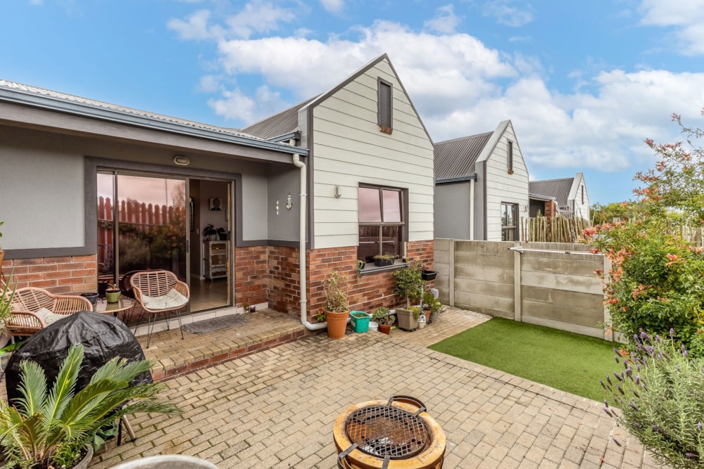 Townhouse for sale in Brackenfell South - 1BC1739266 Townhouse for sale in Brackenfell South - 1BC1739266
