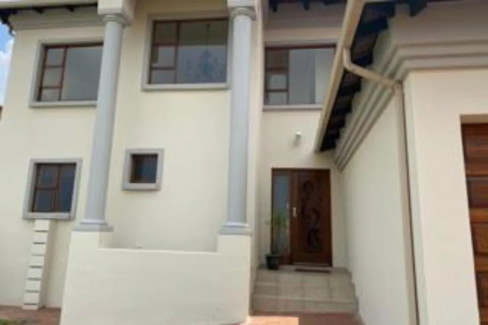 House let in Aspen Hills Nature Reserve - 1GV1738772 House let in Aspen Hills Nature Reserve - 1GV1738772