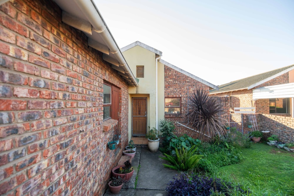House for sale in Strelitzia Park - 1UK1741283