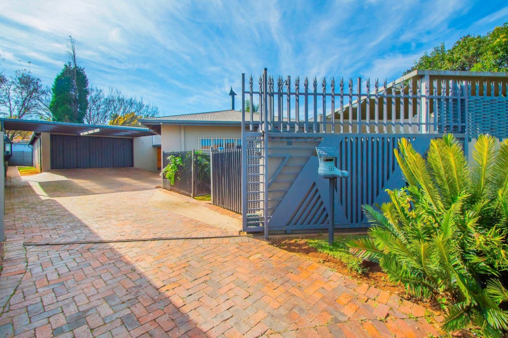 House for sale in Krugersdorp North - 1KR1741319 House for sale in Krugersdorp North - 1KR1741319