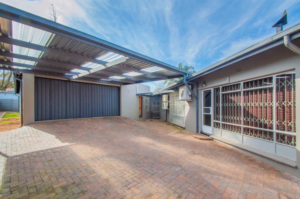 House for sale in Krugersdorp North - 1KR1741319 House for sale in Krugersdorp North - 1KR1741319