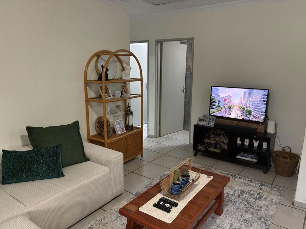 Townhouse to rent in Generaal de Wet - 1BX1741005