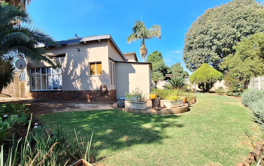 House for sale in Lydenburg (Mashishing) - 1LY1741256